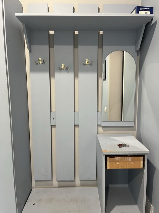 Шкаф для прихожей