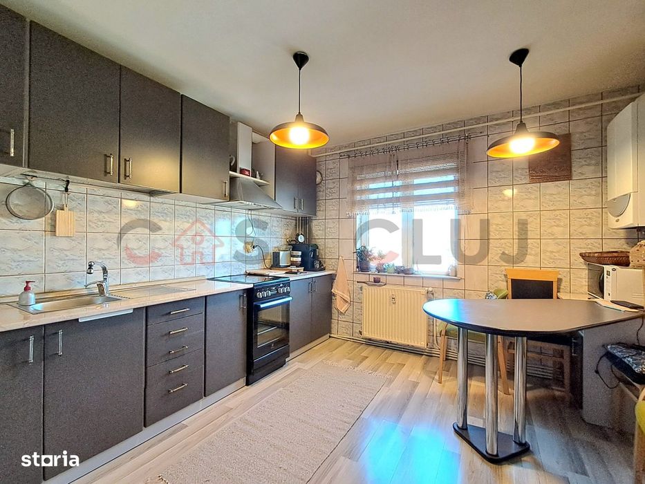 4 camere, 2 balcoane,2 Bai , parcare – zona Piața Flora!! — fotografia 1