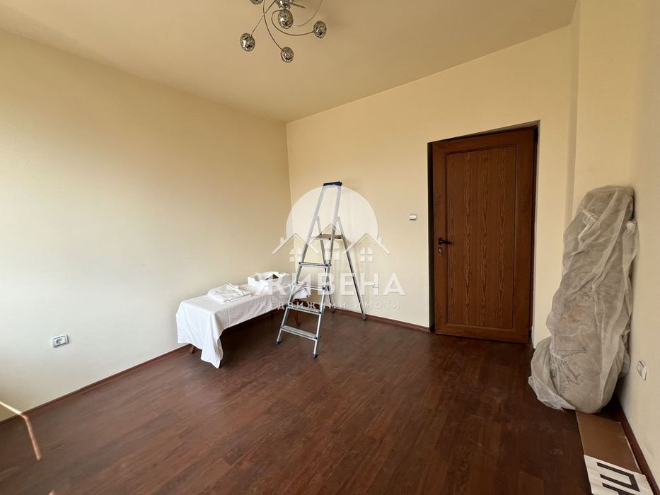 Продава се Четиристаен апартамент в Варна, Бизнес хотел - 145 кв.м за 1276 €/кв.м - Снимка #3