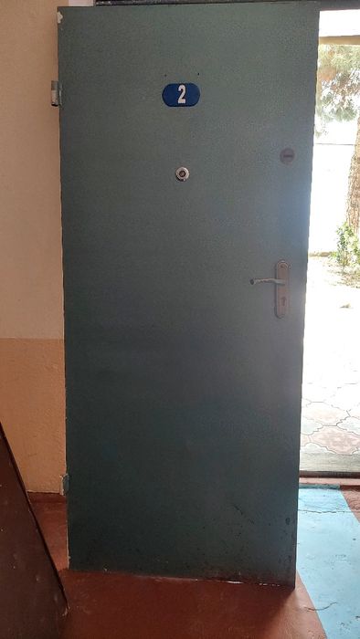 Эшик сотилади Темир эшик