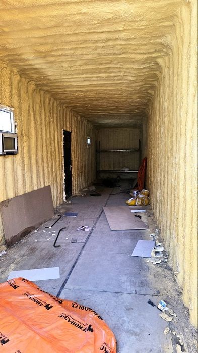 Продаётся контейнер утеплённые. 12 метровый