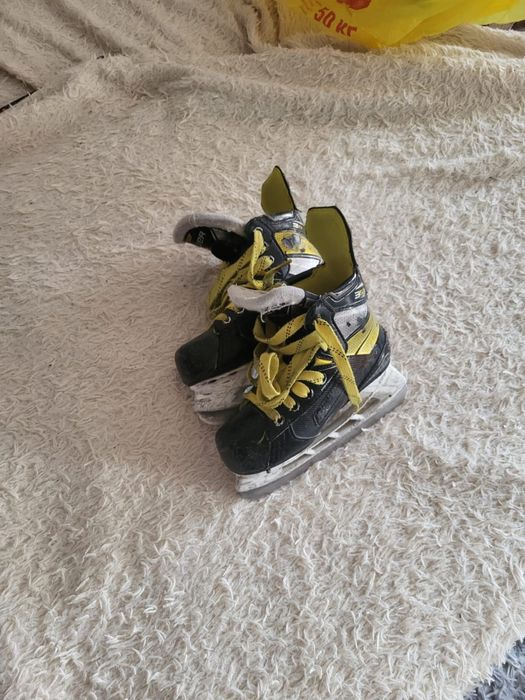 Продам коньки детские хоккейные