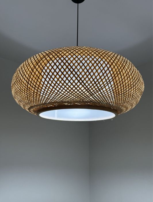 Продаю люстру