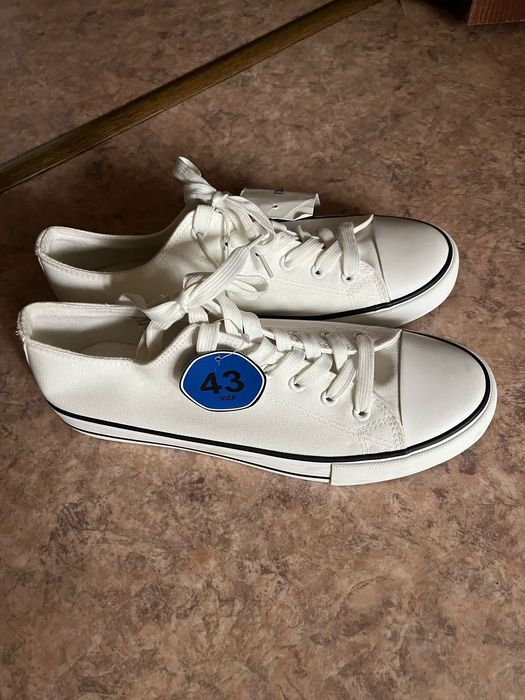 Кроссовки Мужской срочно продам Новый