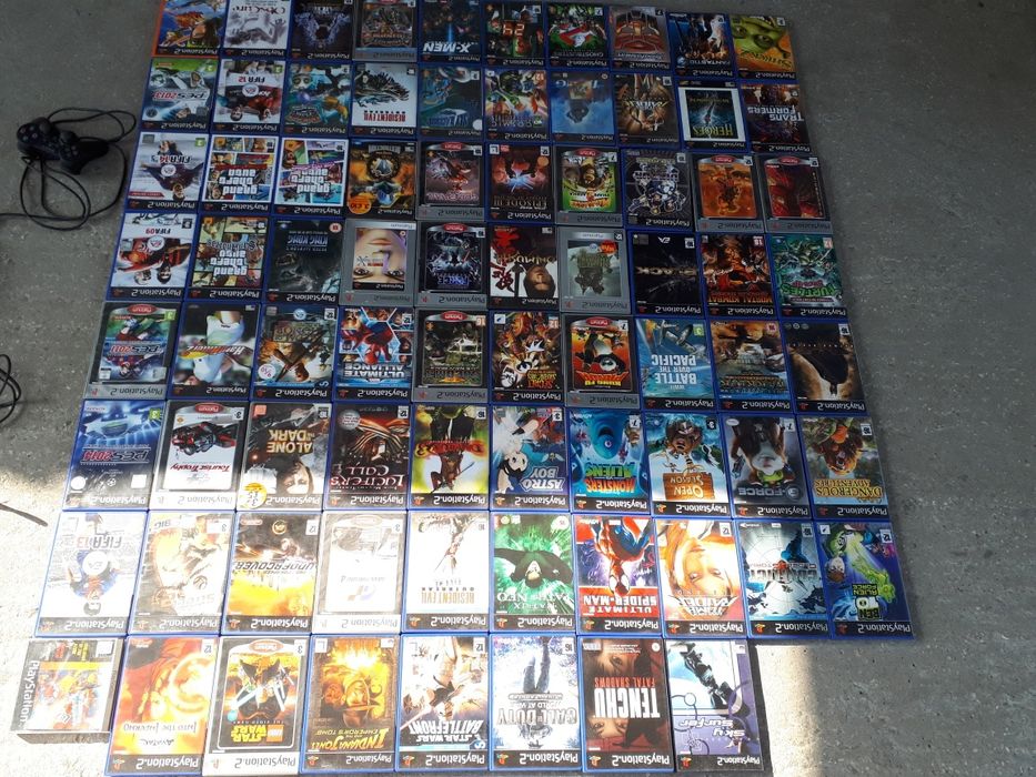 Playstation PS 2 със 75 игри...