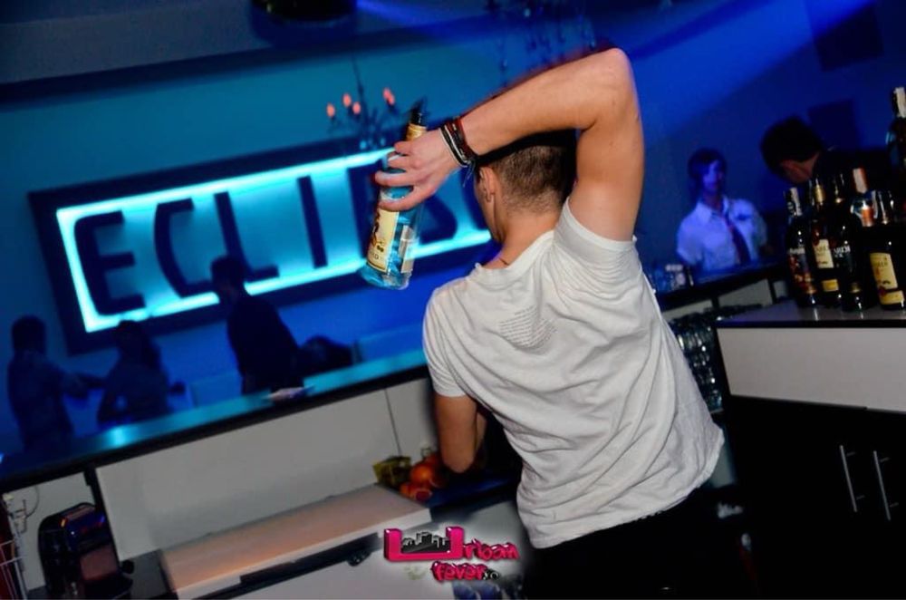 Vănd afacere Club Discotecă !