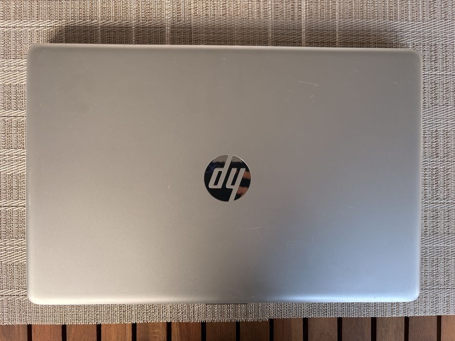 Laptop HP 15-da0617ng / Intel Core i7 / 8GB RAM / Full HD