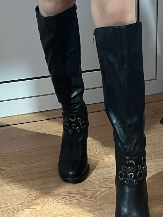 Дамски черни високи ботуши с ток MatStar