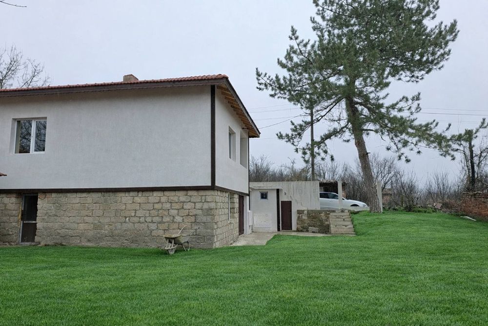 Продава се Къща в с. Боряна, Област Варна - 190 кв.м за 239 €/кв.м - Снимка #1
