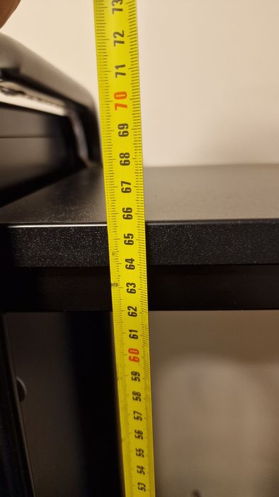 Продам компьютерный стол ikea Fredde