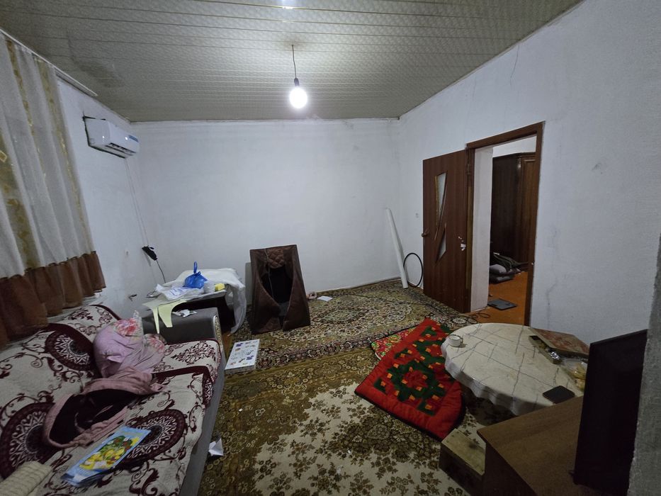 Үш бөлмелі үй жалға беріледі