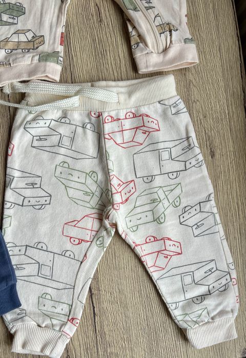 Lot haine bebe marimea 68