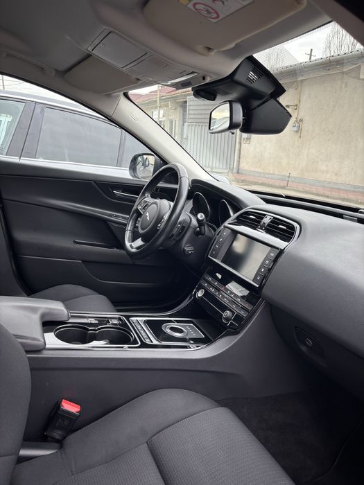 Jaguar XE 2016 2.0d