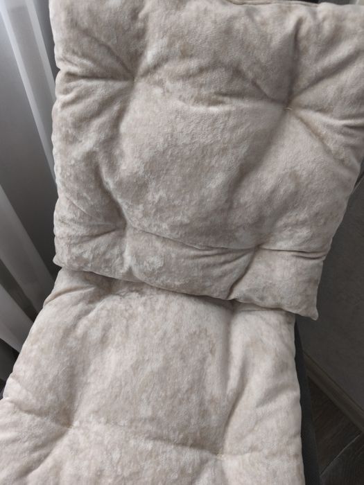 Продам подушки для стульев