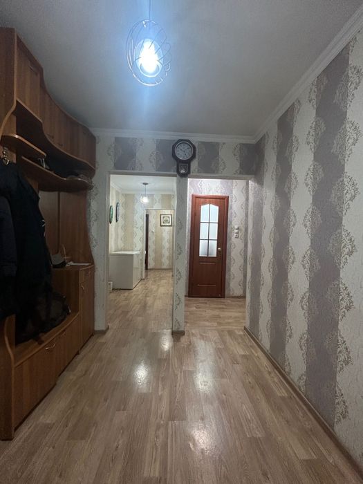 Продам пятикомнатную квартиру