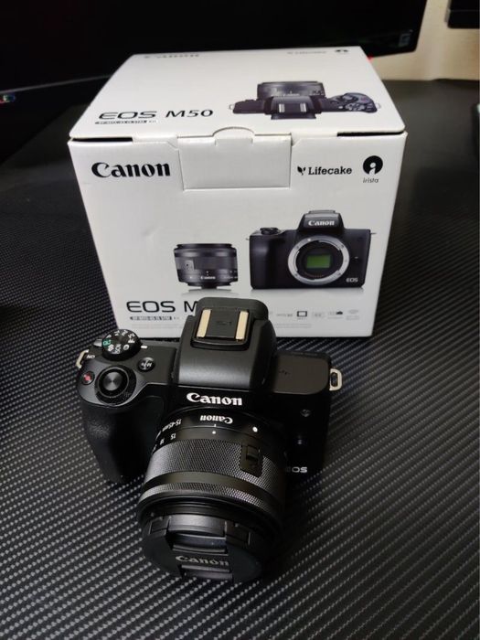 Фотоапарат Canon m50