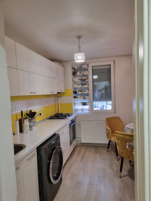 Apartament de închiriat
