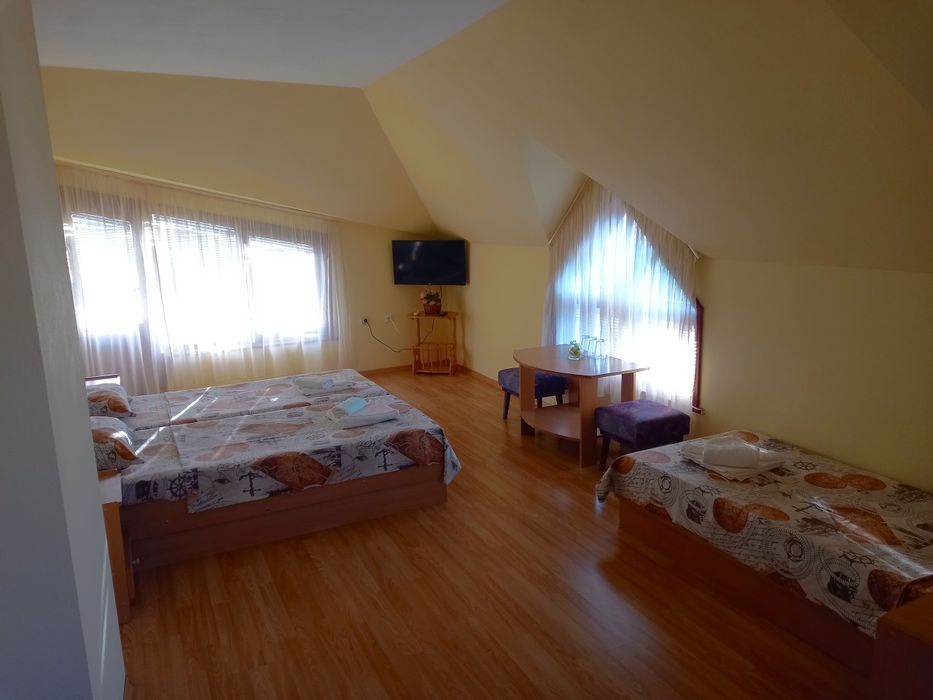 На море в Семейна къща "Мари" - Китен