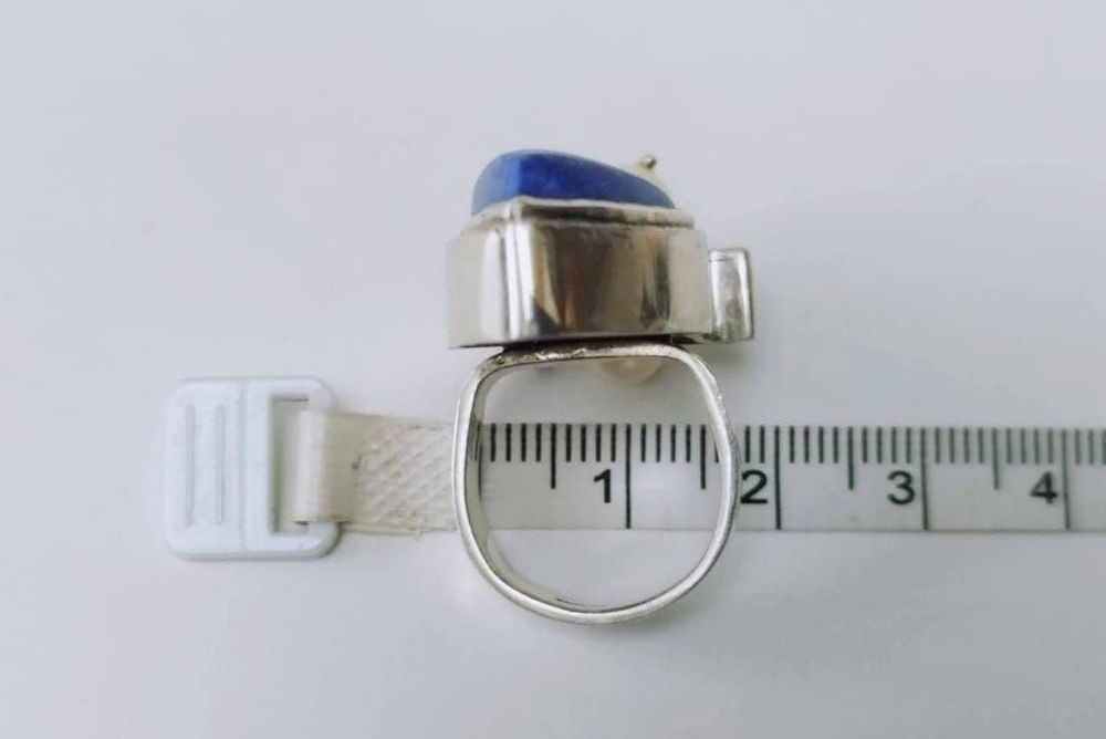 Vechi inel masiv din argint de 925,cu lapis lazuli si doua perle