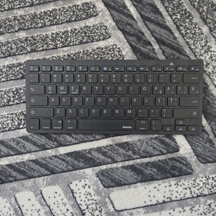 Nokia Lumia 925 + Tastatură Bluetooth HAMA KEY4ALL X300