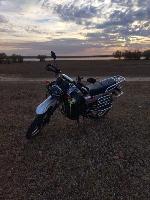 продам мотоцикл 200куб