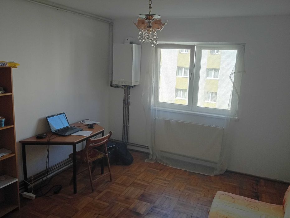 Vând garsoniera în Uzina 2
