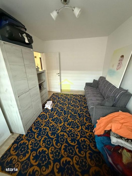 Apartament 3 camere decomandate, etaj 1, zona Sesul de Sus