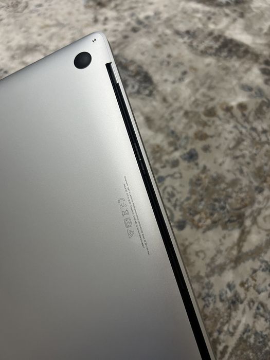 Macbook PRO 13 , m2 , 2022