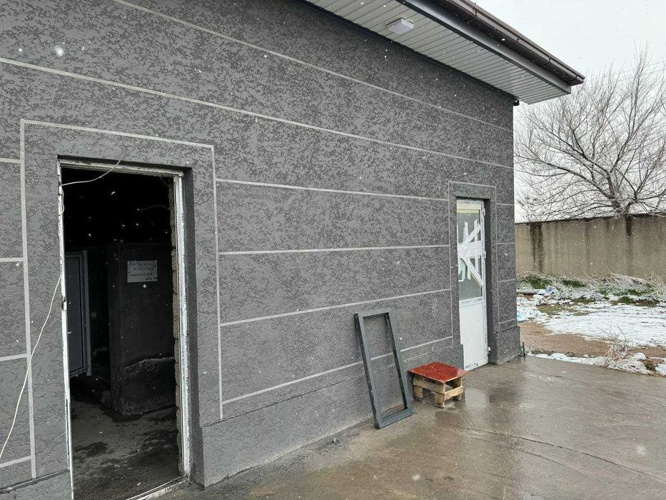 Продаётся 4 га производственная база.