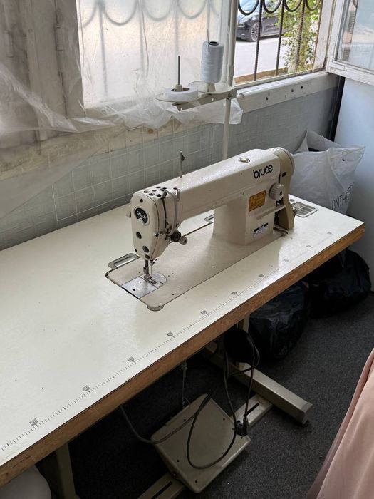 Bruce tikuv moshinasi