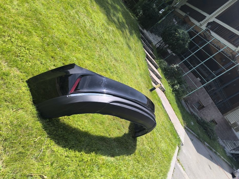 Продам бампер задний на Hongqi