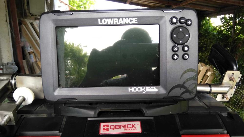 Продавам лодка , двигател и сонар - комплект 1800 евро или бартер
