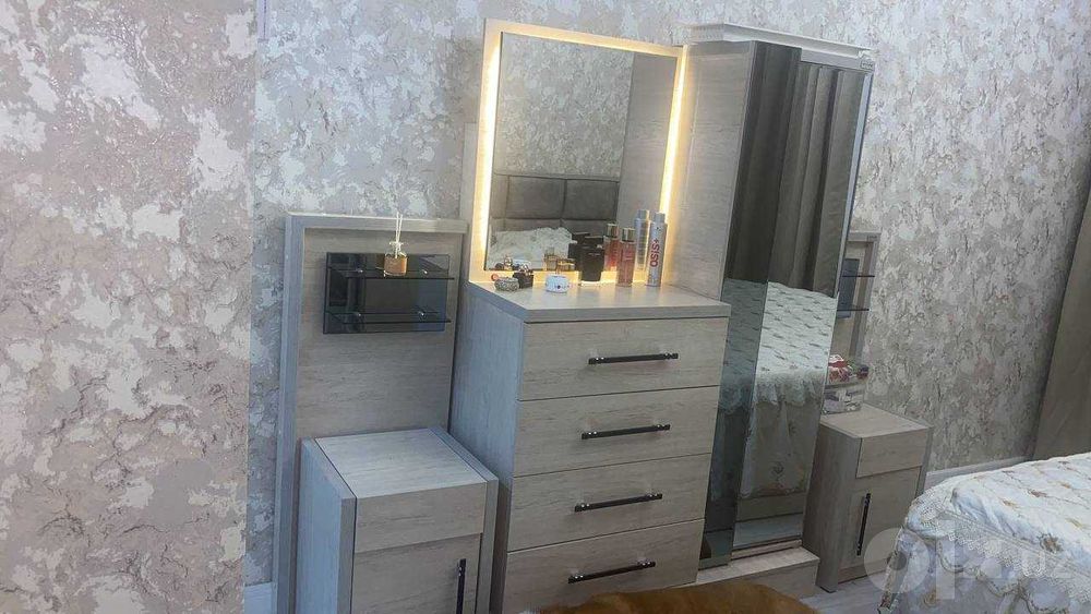 СРОЧНО! Продается шикарный спальный гарнитур