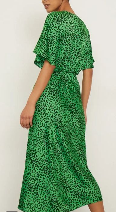 Платье  40-42  размер нежное летящее