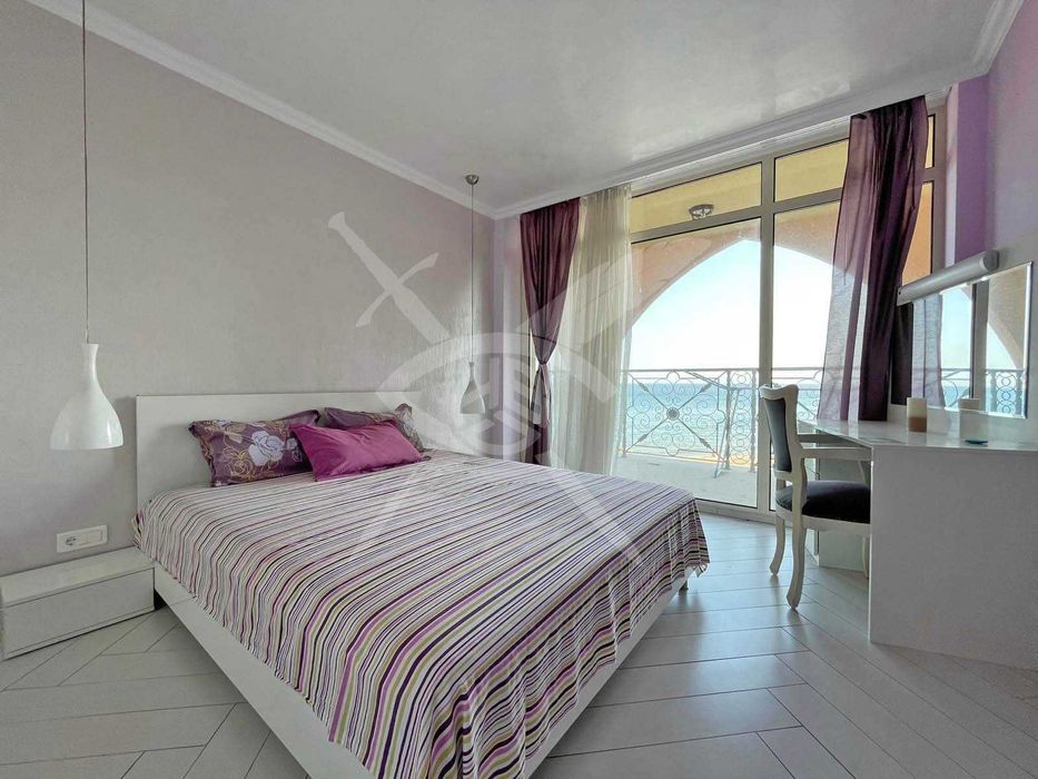 Продава се Тристаен апартамент в к.к. Елените - 100 кв.м за 1056 €/кв.м - Снимка #11