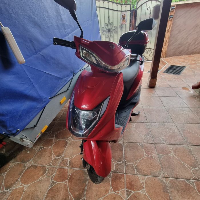 Vând  scuter electric ZTECH