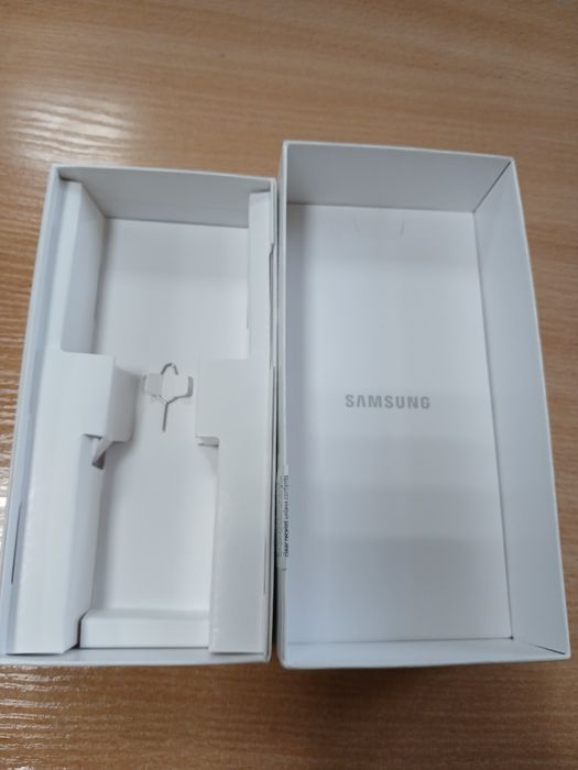 Телефон Samsung A70