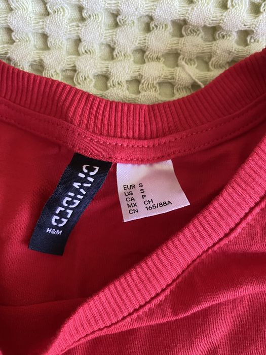 Къса червена блуза