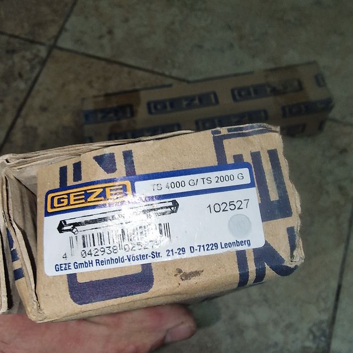 Доводчики дверей