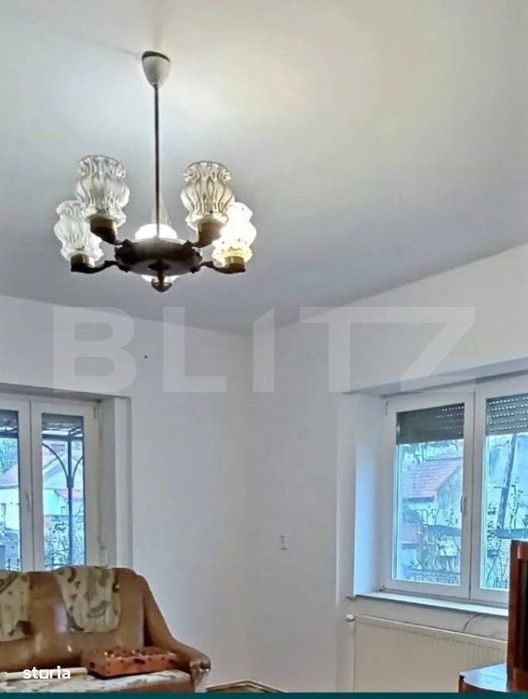 Casa de vanzare, cu 3 camere, 100 mp, zona Burdea