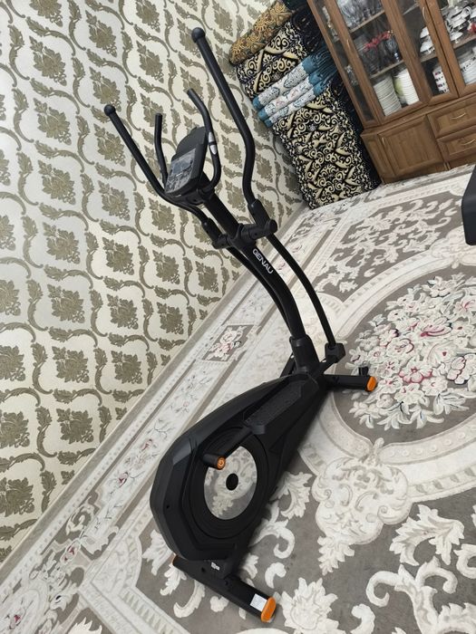 Продам Эллиптический Тренажёр Genau