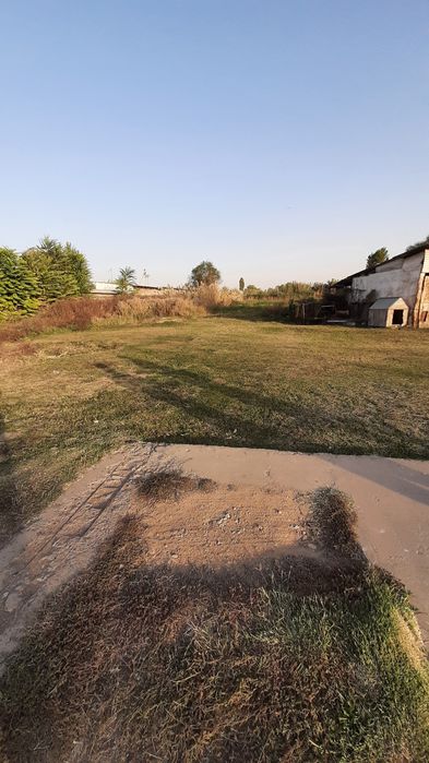 Срочно продаётся нежилой помищение Уртасарай 68-соток