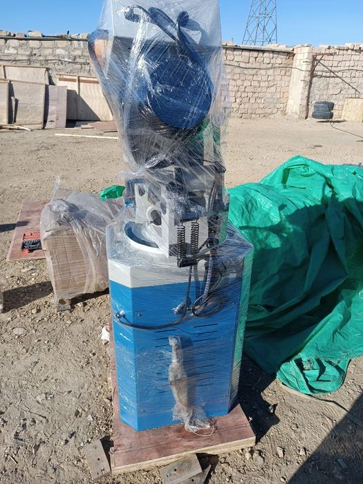 Пила торцовочная новая