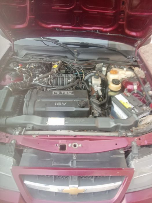 2 qol minilgan yaxshi moshin