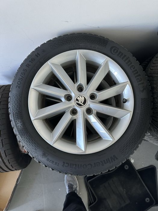 Продавам Skoda Octavia 3