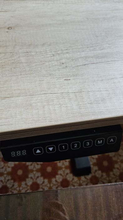 Електрическо регулируемо бюро ChairPro Ergo Desk Basic (118x68 см) – Като ново!