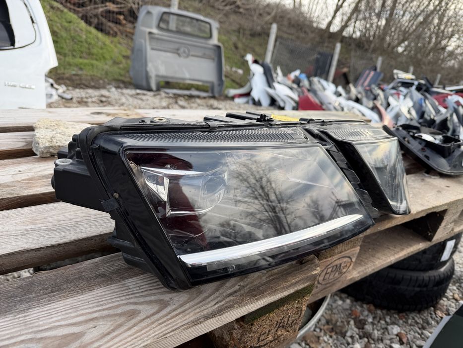 Фар Skoda Octavia 3