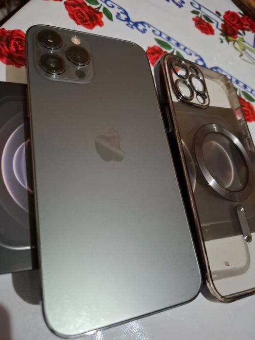 Айфон 12 Pro Max