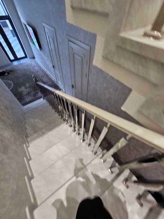 Сергели. Кумарык махалля. 3 сотихда 10 хонали 2 каватли зор уй сотаман