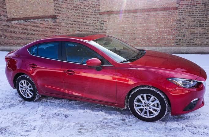 Мазда 3 седан Mazda 3 sedan 2.2 дизел автомат и ръчна кутия 2015г.